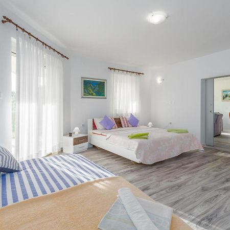 Apartmani Natasa Vrsar Exterior photo