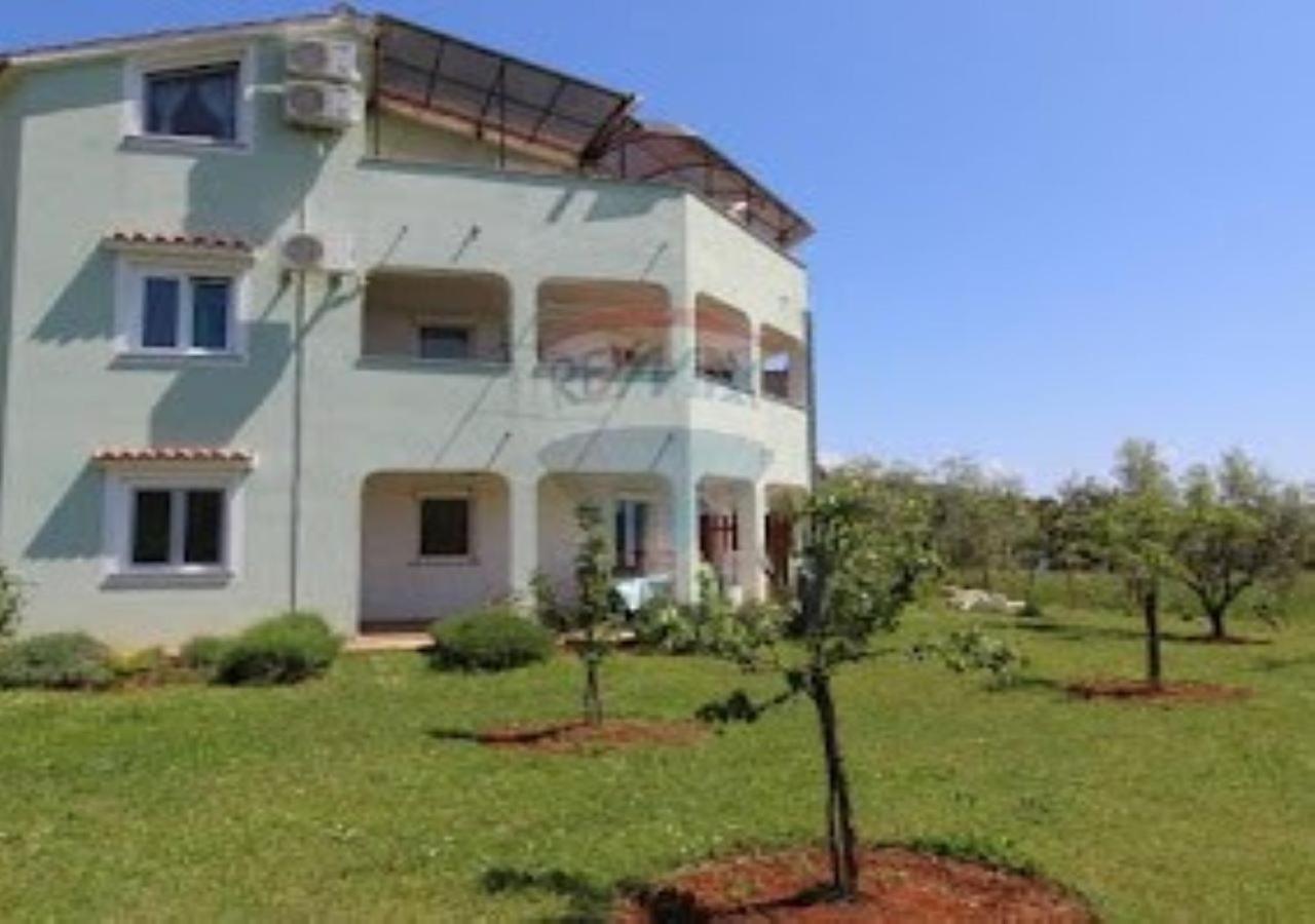 Apartmani Natasa Vrsar Exterior photo